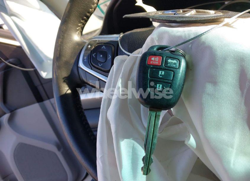 Photo 11 of 2015 Toyota Camry SE (VIN 4T1BF1FK4FU074508)