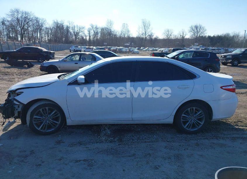 Photo 15 of 2015 Toyota Camry SE (VIN 4T1BF1FK4FU074508)