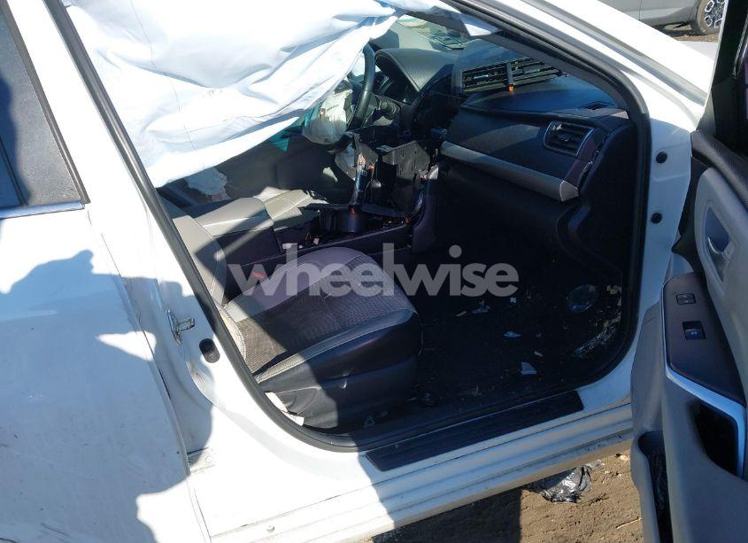 Photo 5 of 2015 Toyota Camry SE (VIN 4T1BF1FK4FU074508)