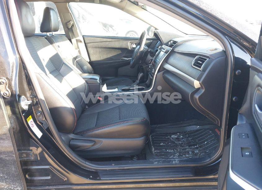 Photo 5 of 2015 Toyota Camry SE (VIN 4T1BF1FK4FU086108)