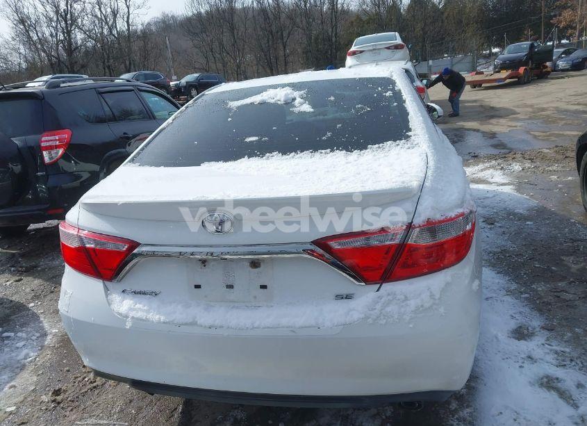 Photo 17 of 2015 Toyota Camry SE (VIN 4T1BF1FK4FU090966)