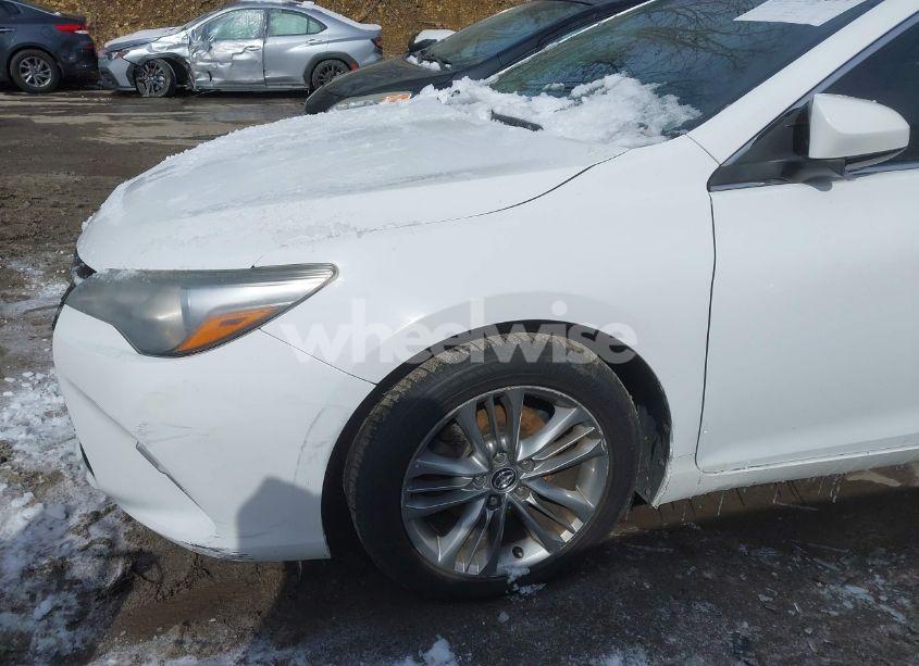Photo 18 of 2015 Toyota Camry SE (VIN 4T1BF1FK4FU090966)