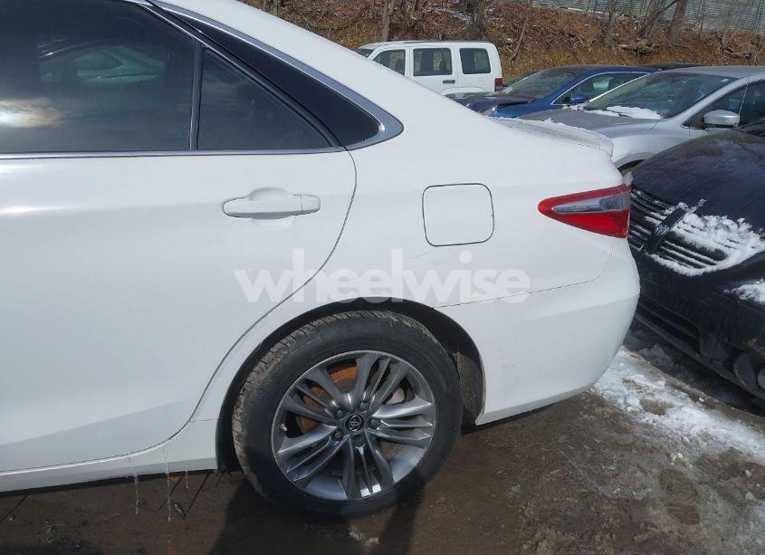 Photo 19 of 2015 Toyota Camry SE (VIN 4T1BF1FK4FU090966)