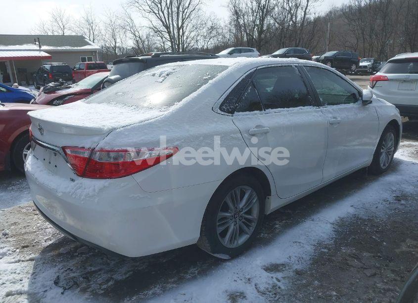 Photo 4 of 2015 Toyota Camry SE (VIN 4T1BF1FK4FU090966)
