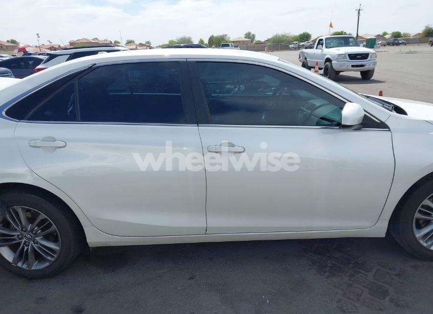 Photo 13 of 2015 Toyota Camry SE (VIN 4T1BF1FK4FU093950)