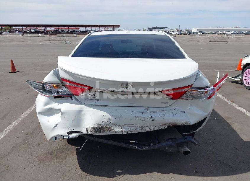 Photo 16 of 2015 Toyota Camry SE (VIN 4T1BF1FK4FU093950)