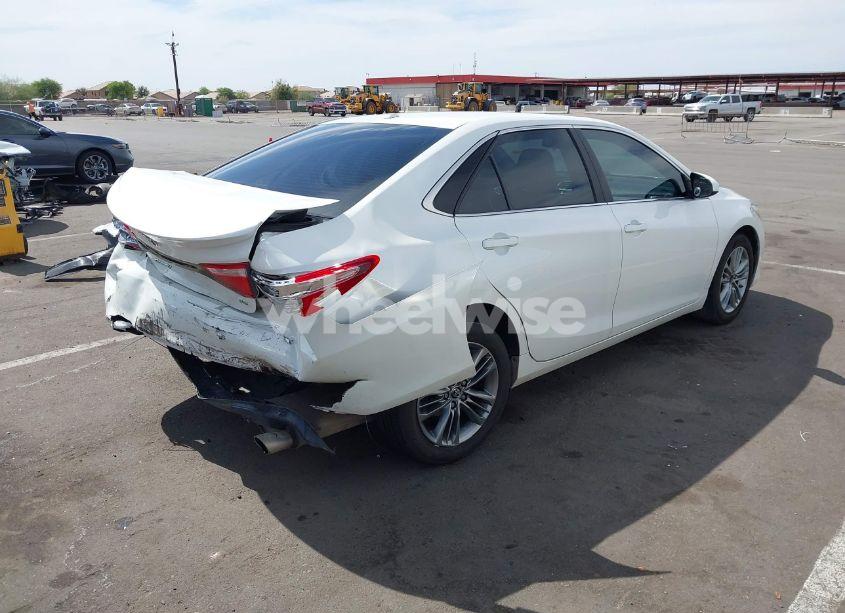 Photo 4 of 2015 Toyota Camry SE (VIN 4T1BF1FK4FU093950)