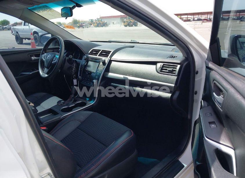 Photo 5 of 2015 Toyota Camry SE (VIN 4T1BF1FK4FU093950)