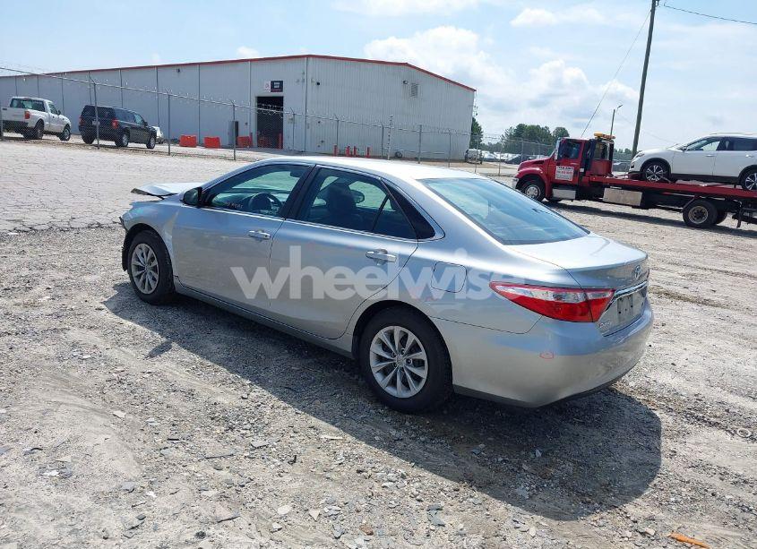 Photo 3 of 2015 Toyota Camry LE (VIN 4T1BF1FK4FU097013)