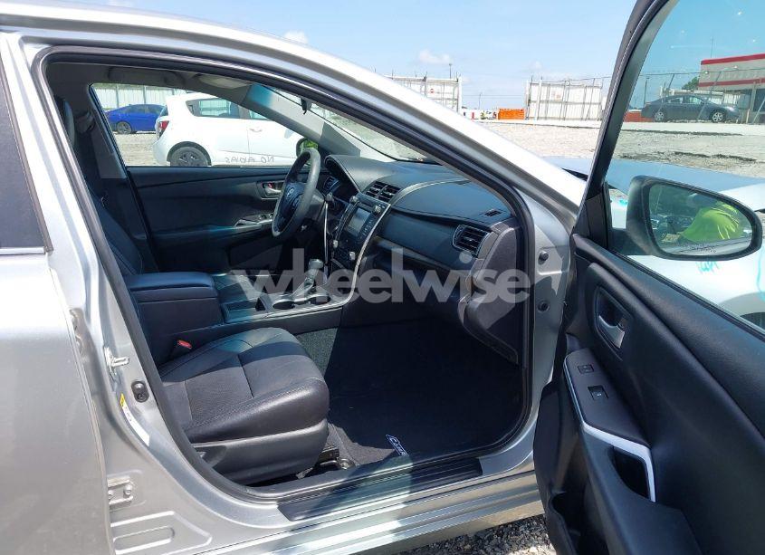 Photo 5 of 2015 Toyota Camry LE (VIN 4T1BF1FK4FU097013)