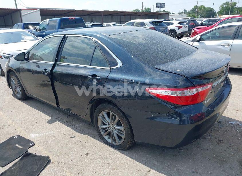 Photo 3 of 2015 Toyota Camry SE (VIN 4T1BF1FK4FU101593)