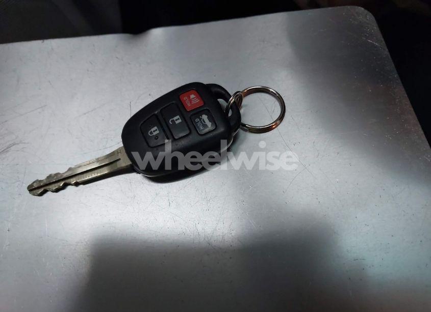 Photo 11 of 2015 Toyota Camry SE (VIN 4T1BF1FK4FU877044)