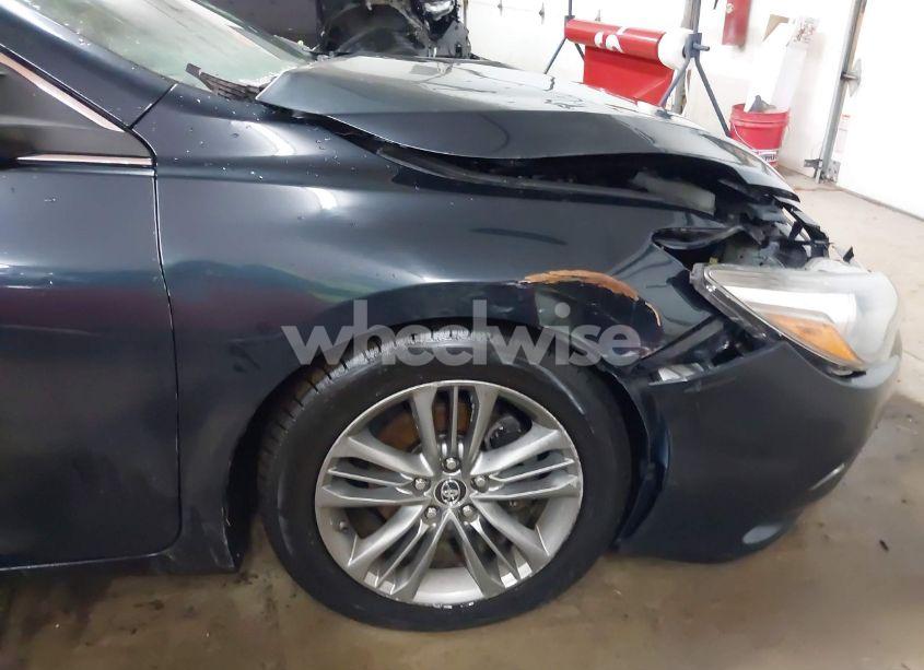 Photo 20 of 2015 Toyota Camry SE (VIN 4T1BF1FK4FU877044)