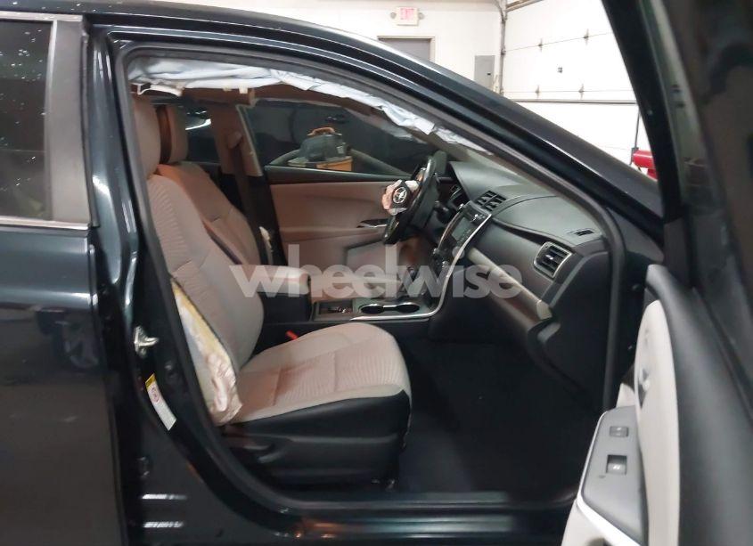 Photo 5 of 2015 Toyota Camry SE (VIN 4T1BF1FK4FU877044)