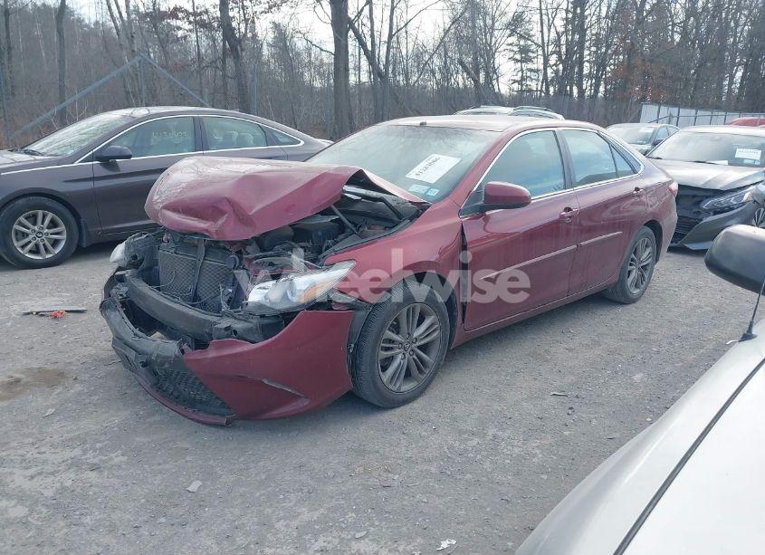 Photo 2 of 2015 Toyota Camry SE (VIN 4T1BF1FK4FU882356)