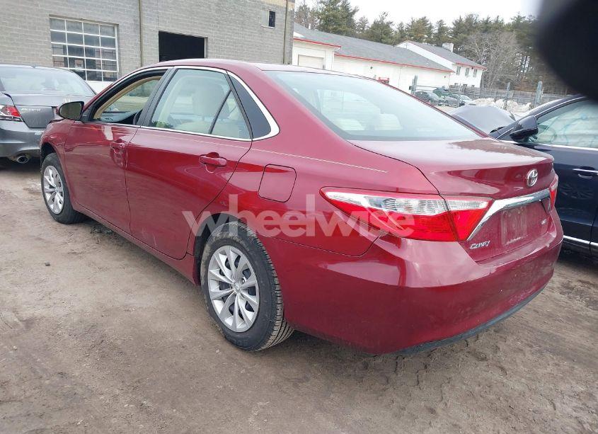 Photo 3 of 2015 Toyota Camry LE (VIN 4T1BF1FK4FU897889)