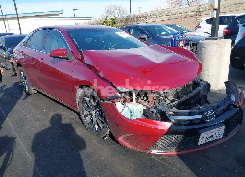 2015 Toyota Camry XSE (VIN 4T1BF1FK4FU900659) main photo