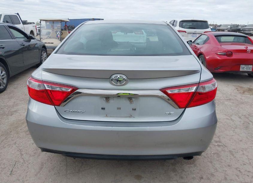 Photo 16 of 2015 Toyota Camry SE (VIN 4T1BF1FK4FU906705)