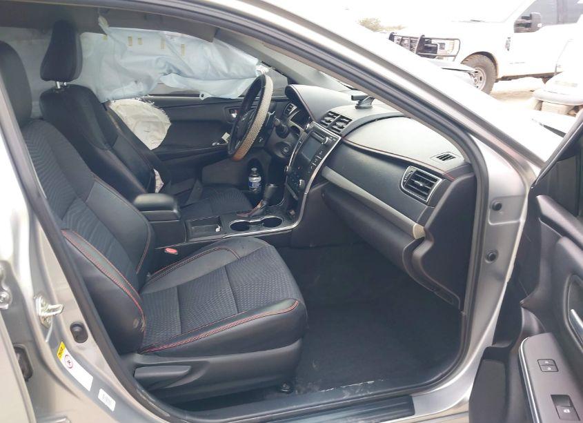 Photo 5 of 2015 Toyota Camry SE (VIN 4T1BF1FK4FU906705)