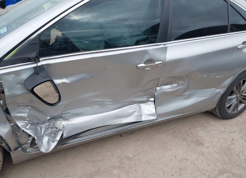 Photo 6 of 2015 Toyota Camry SE (VIN 4T1BF1FK4FU906705)