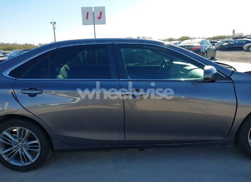 Photo 13 of 2015 Toyota Camry SE (VIN 4T1BF1FK4FU914870)