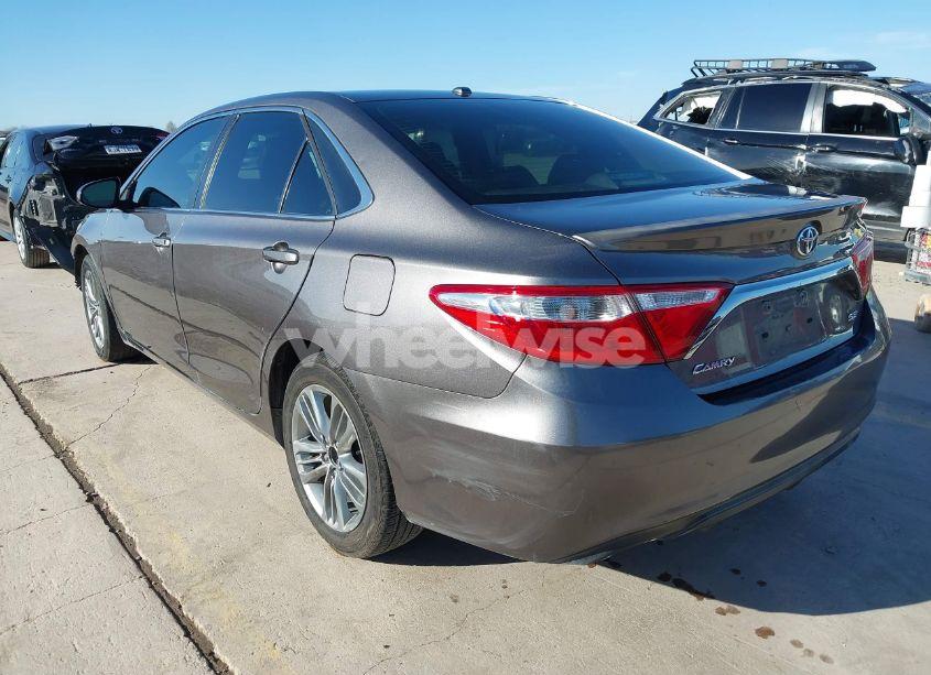 Photo 3 of 2015 Toyota Camry SE (VIN 4T1BF1FK4FU914870)