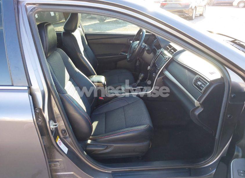 Photo 5 of 2015 Toyota Camry SE (VIN 4T1BF1FK4FU914870)