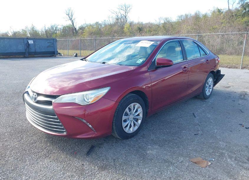 Photo 2 of 2015 Toyota Camry LE (VIN 4T1BF1FK4FU915839)