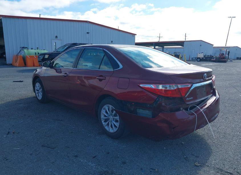 Photo 3 of 2015 Toyota Camry LE (VIN 4T1BF1FK4FU915839)