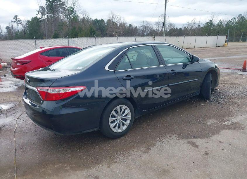Photo 4 of 2015 Toyota Camry LE (VIN 4T1BF1FK4FU929482)