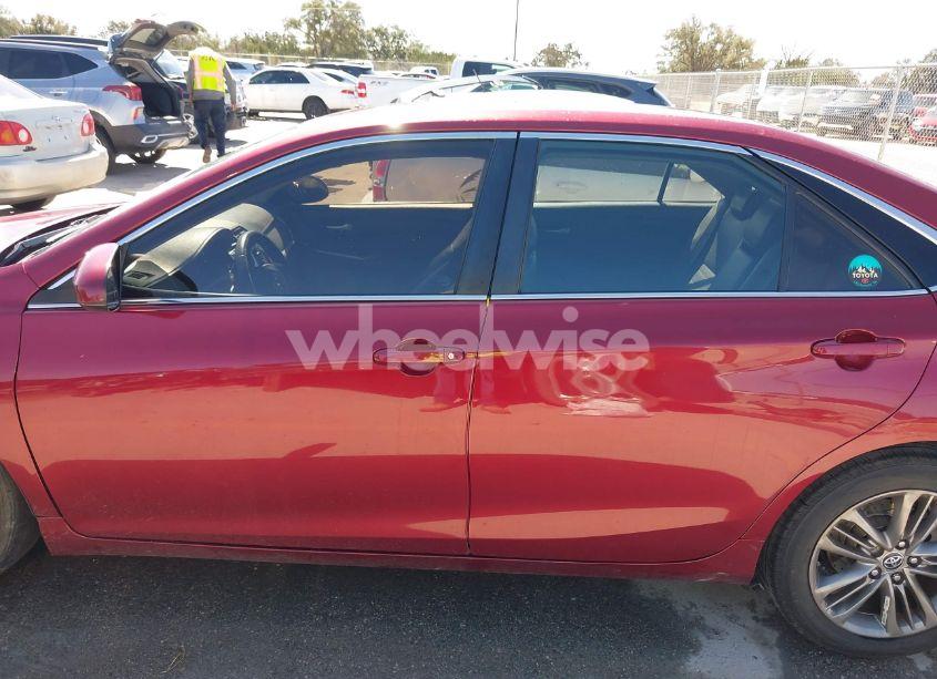 Photo 14 of 2015 Toyota Camry SE (VIN 4T1BF1FK4FU957928)