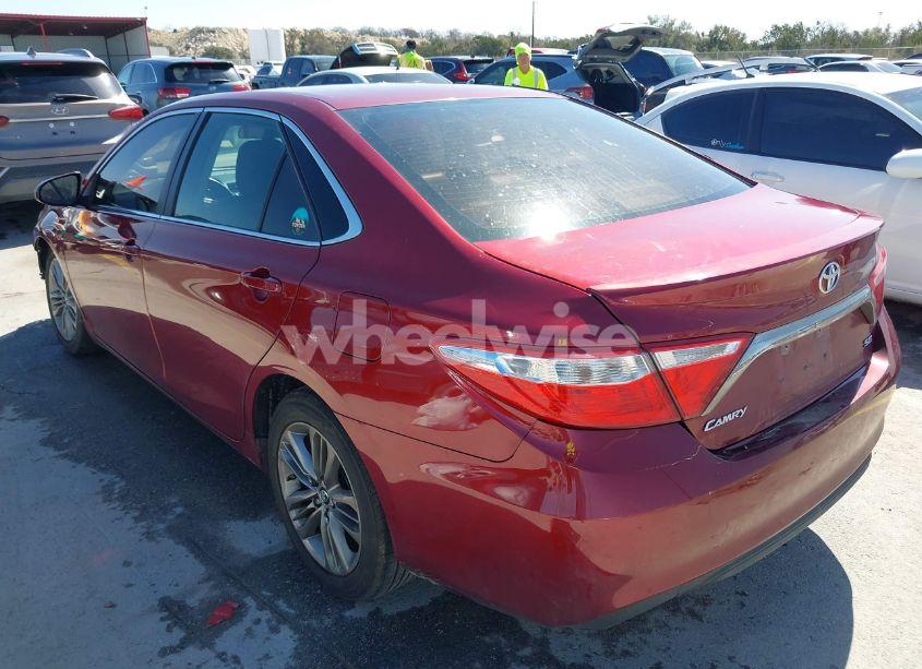 Photo 3 of 2015 Toyota Camry SE (VIN 4T1BF1FK4FU957928)