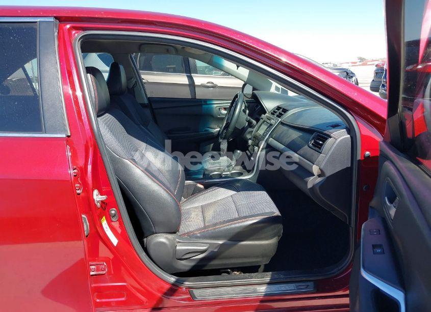 Photo 5 of 2015 Toyota Camry SE (VIN 4T1BF1FK4FU957928)