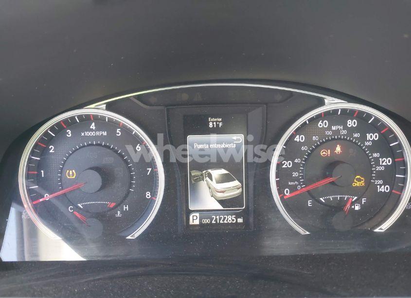 Photo 7 of 2015 Toyota Camry SE (VIN 4T1BF1FK4FU957928)