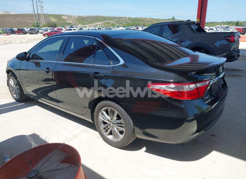 Photo 15 of 2015 Toyota Camry SE (VIN 4T1BF1FK4FU977614)