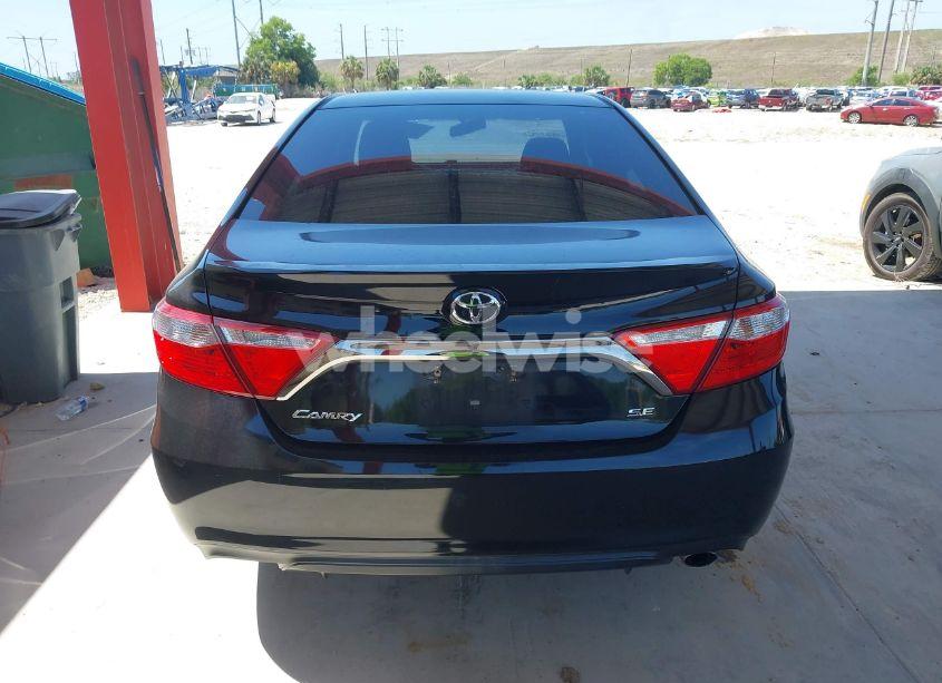 Photo 17 of 2015 Toyota Camry SE (VIN 4T1BF1FK4FU977614)