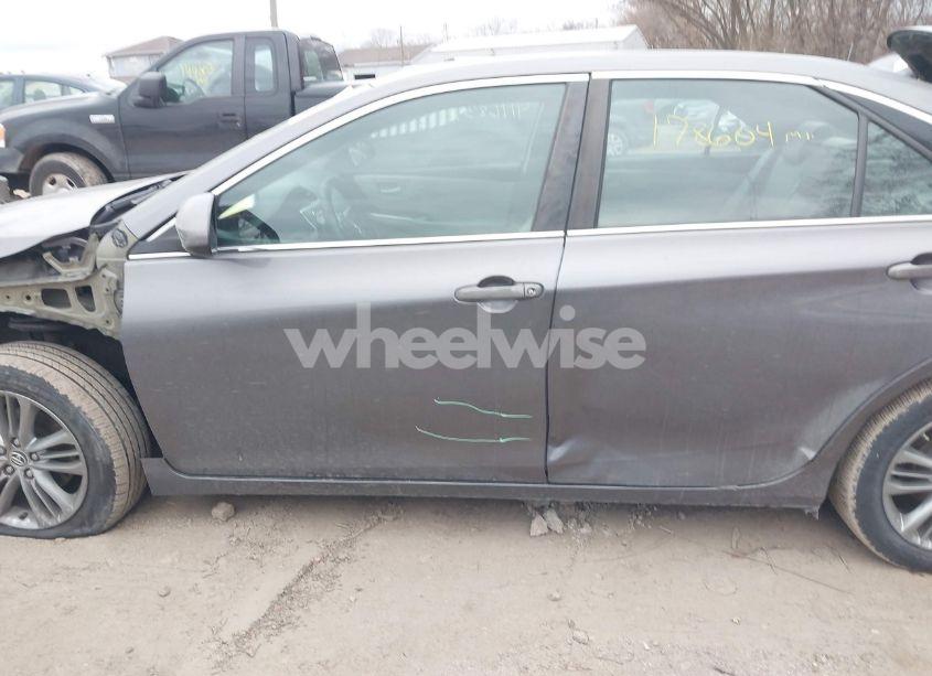 Photo 15 of 2015 Toyota Camry SE (VIN 4T1BF1FK4FU987107)