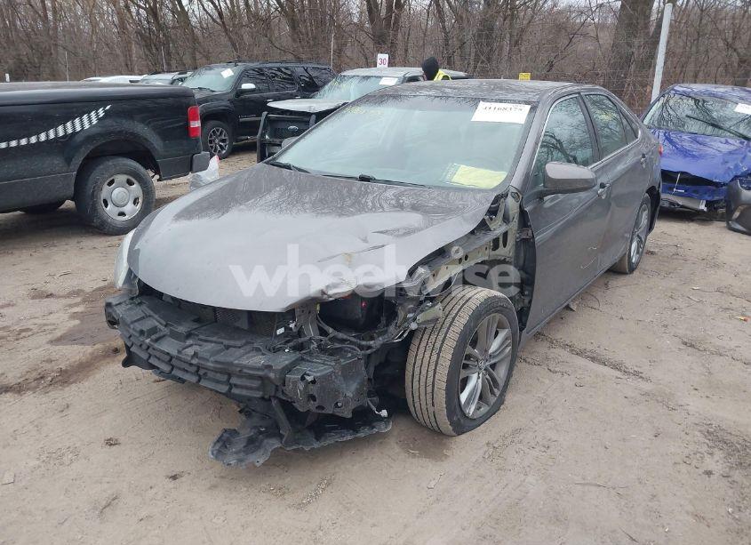 Photo 2 of 2015 Toyota Camry SE (VIN 4T1BF1FK4FU987107)