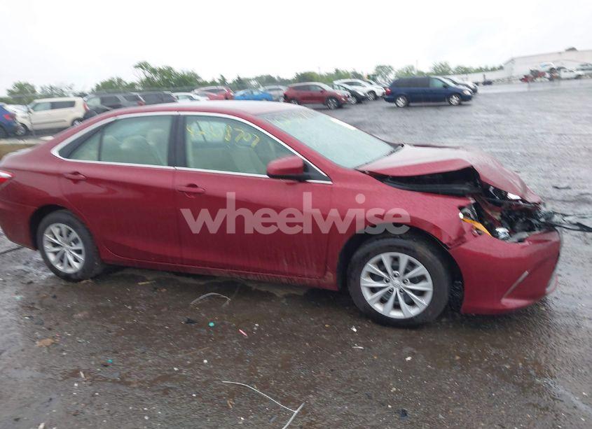 Photo 13 of 2015 Toyota Camry LE (VIN 4T1BF1FK4FU987429)