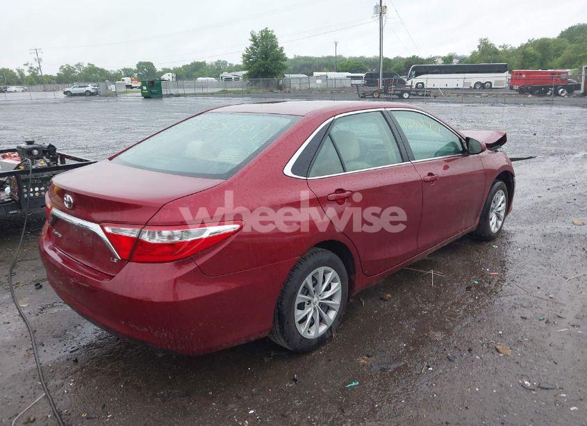 Photo 4 of 2015 Toyota Camry LE (VIN 4T1BF1FK4FU987429)