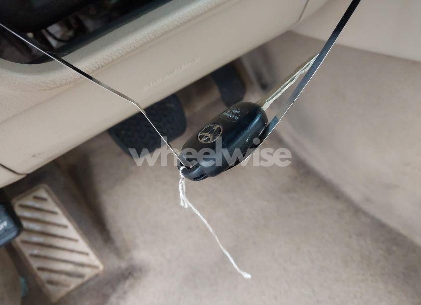 Photo 11 of 2015 Toyota Camry LE (VIN 4T1BF1FK4FU996745)