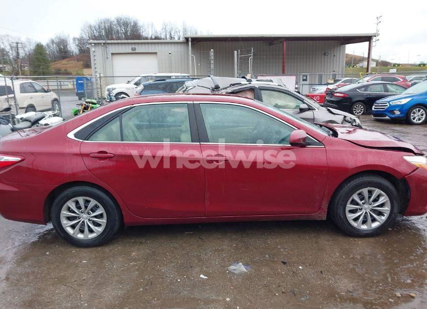 Photo 13 of 2015 Toyota Camry LE (VIN 4T1BF1FK4FU996745)
