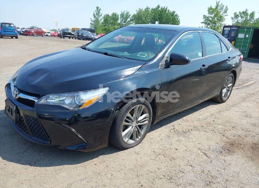 Photo 2 of 2016 Toyota Camry SE (VIN 4T1BF1FK4GU119724)