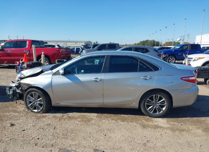 Photo 15 of 2016 Toyota Camry SE (VIN 4T1BF1FK4GU129556)