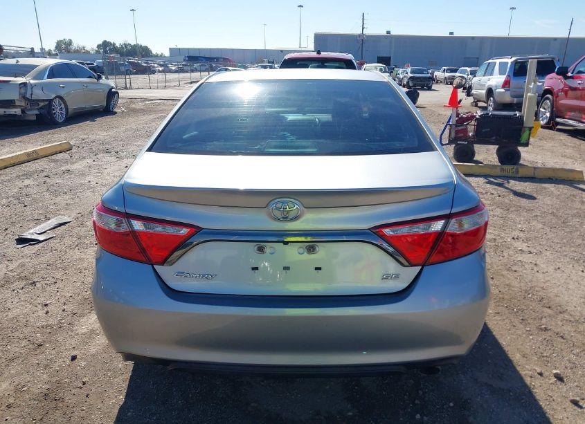 Photo 17 of 2016 Toyota Camry SE (VIN 4T1BF1FK4GU129556)
