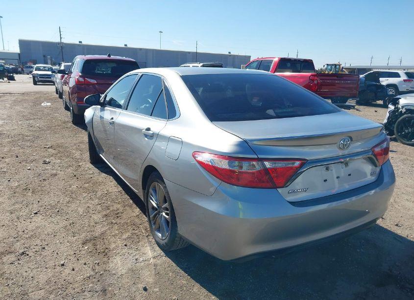 Photo 3 of 2016 Toyota Camry SE (VIN 4T1BF1FK4GU129556)