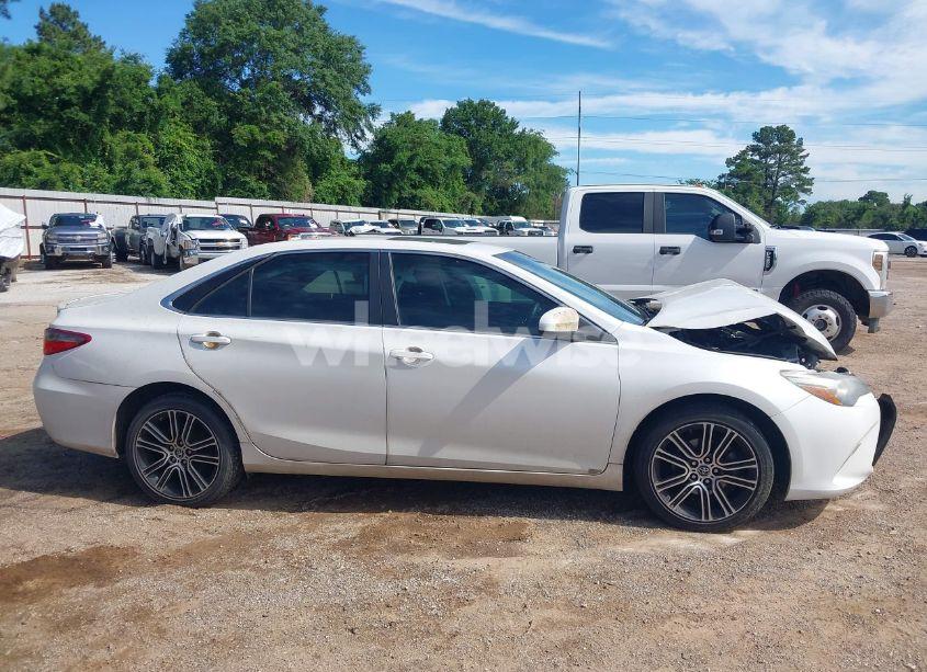 Photo 13 of 2016 Toyota Camry SE (VIN 4T1BF1FK4GU142629)