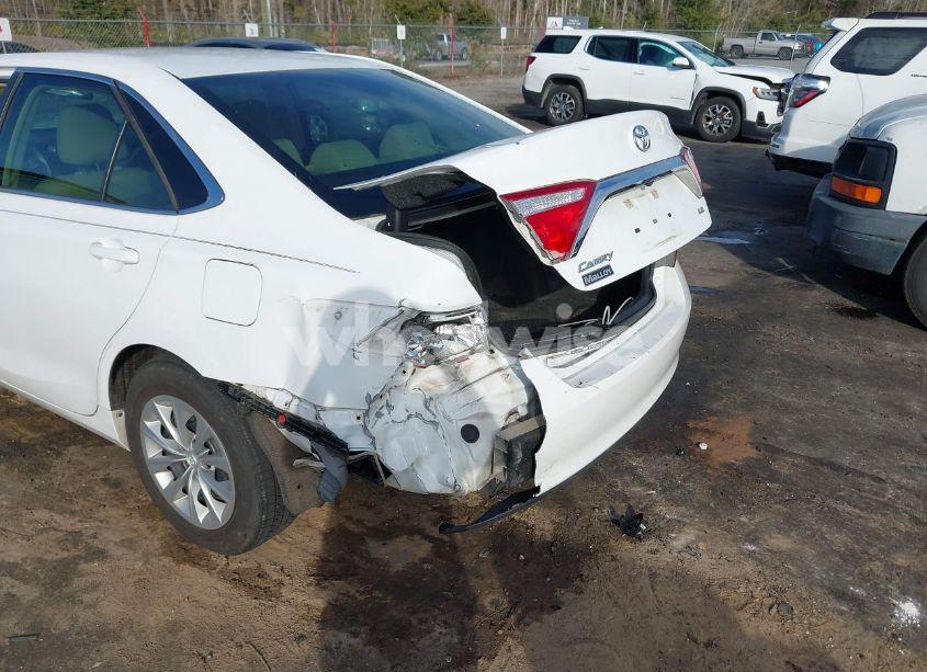 Photo 6 of 2016 Toyota Camry LE (VIN 4T1BF1FK4GU165120)