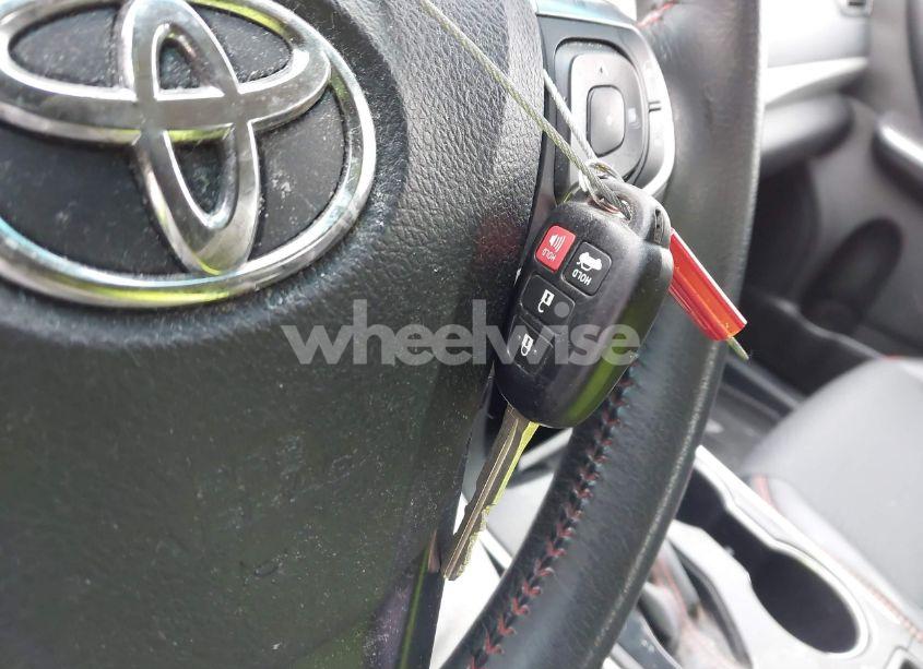 Photo 11 of 2016 Toyota Camry SE (VIN 4T1BF1FK4GU168311)