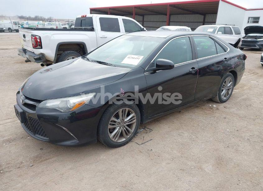 Photo 2 of 2016 Toyota Camry SE (VIN 4T1BF1FK4GU168311)